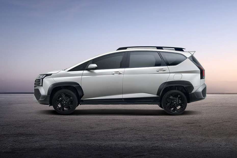 Hyundai Stargazer Cartenz X Side View Hyundai Stargazer Cartenz X Side View