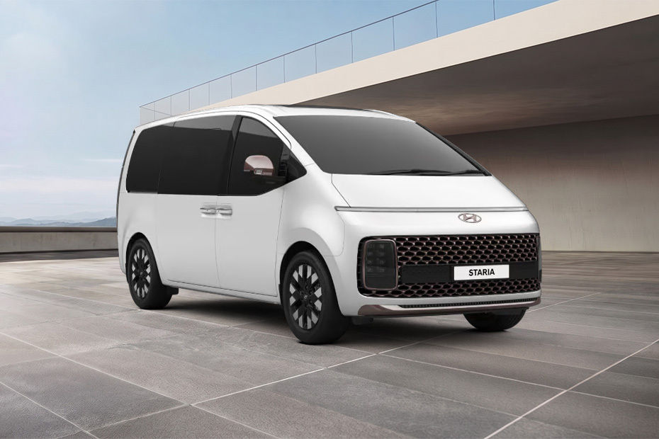 Hyundai Staria 2026 Front Cross Side View