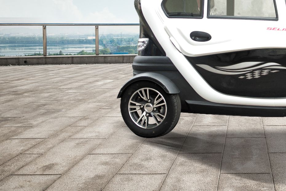 Selis Balis ban belakang ban belakang Selis Balis