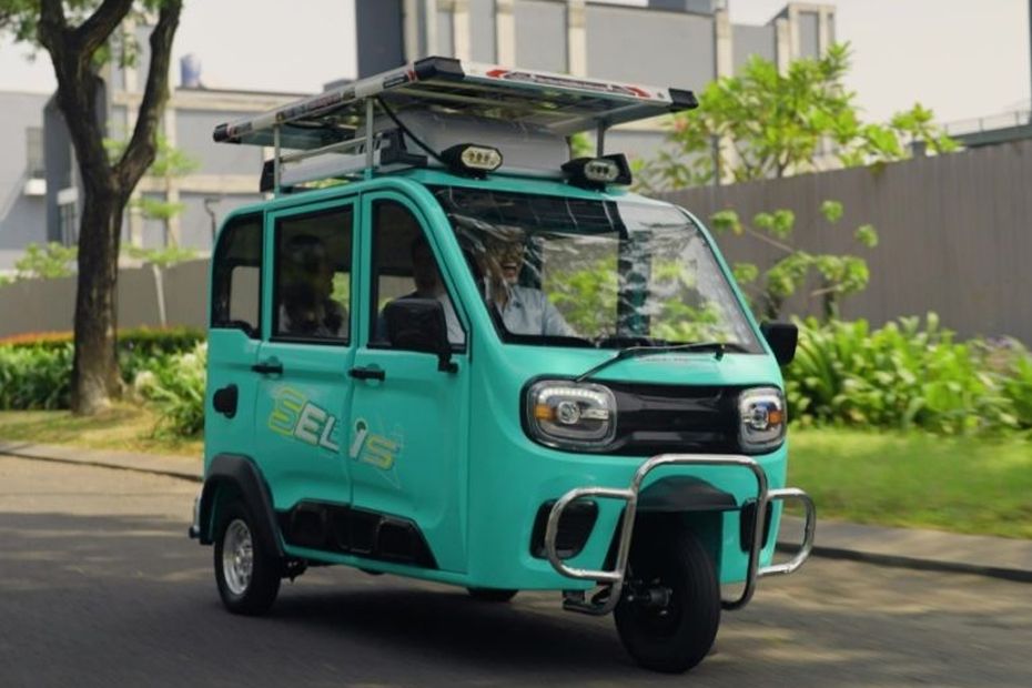 Selis Bromo Front Medium View Selis Bromo Front Medium View