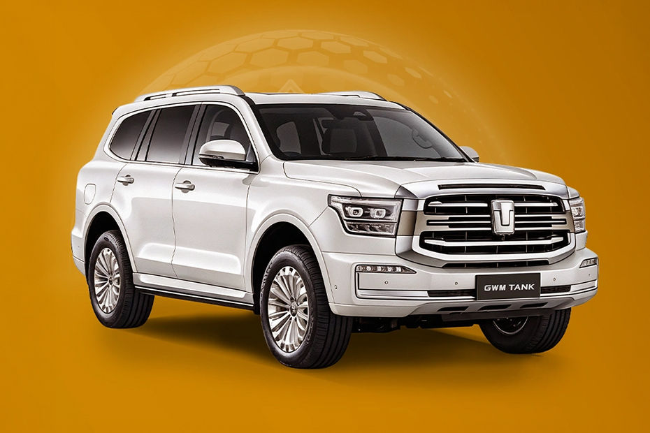 Tampak depan medium GWM Tank 500 Diesel