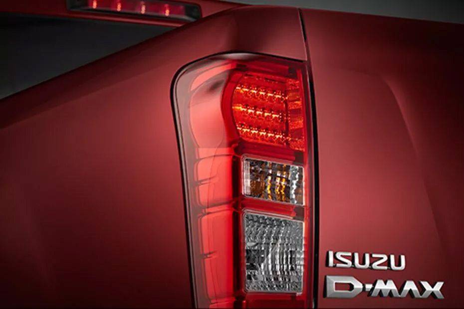 lampu belakang D Max (2016-2021) lampu belakang D Max (2016-2021)