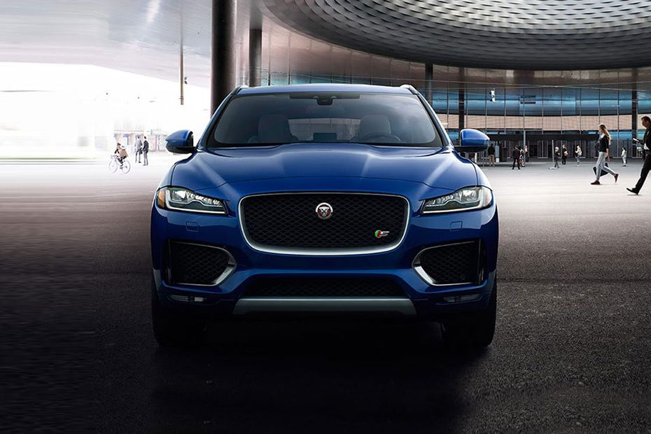 Tampak Depan Jaguar F PACE Tampak Depan Jaguar F PACE