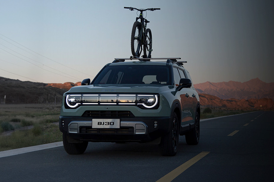 BAIC BJ30 Tampak depan tilted BAIC BJ30 Tampak depan tilted