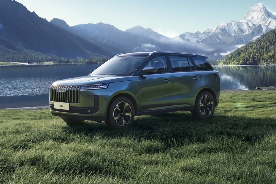 Mobil JAECOO J5 Standard 2026 di Indonesia