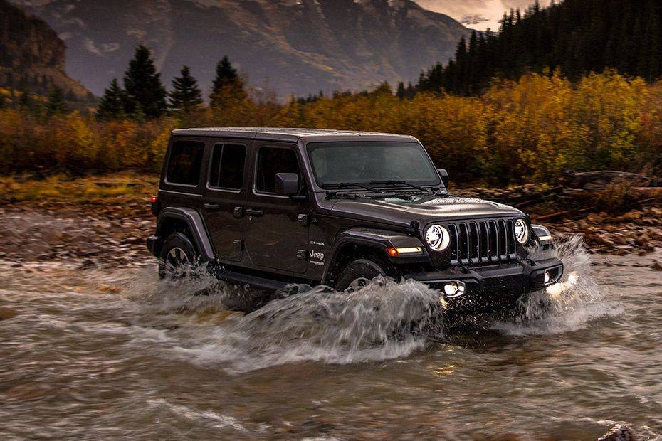 Jeep Wrangler Unlimited Front Medium View Jeep Wrangler Unlimited Front Medium View
