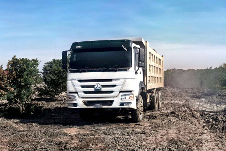 Truk Howo 7 40.380 6x4 BB Tipper 2024 di Indonesia