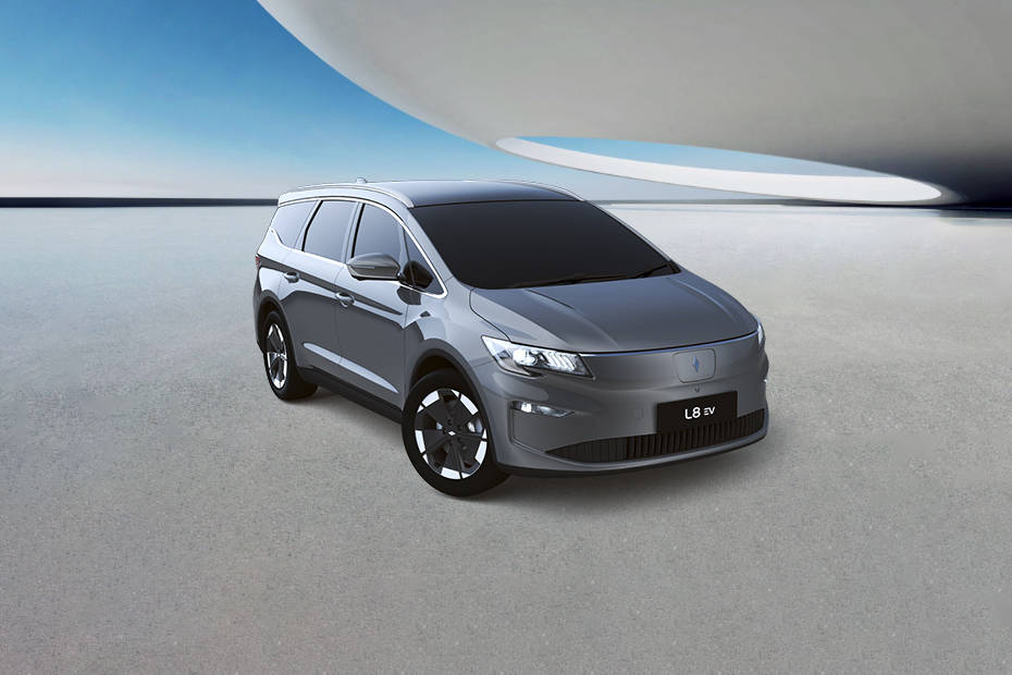 Mobil ALETRA L8 EV 2024 di Indonesia