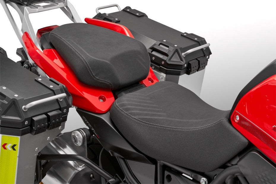 QJ Motor Tourino 700 SX Back Rest View