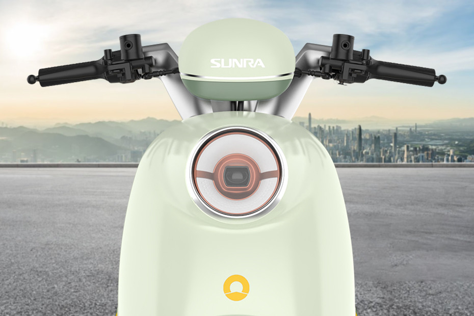 Sunra Q5 Head Light View