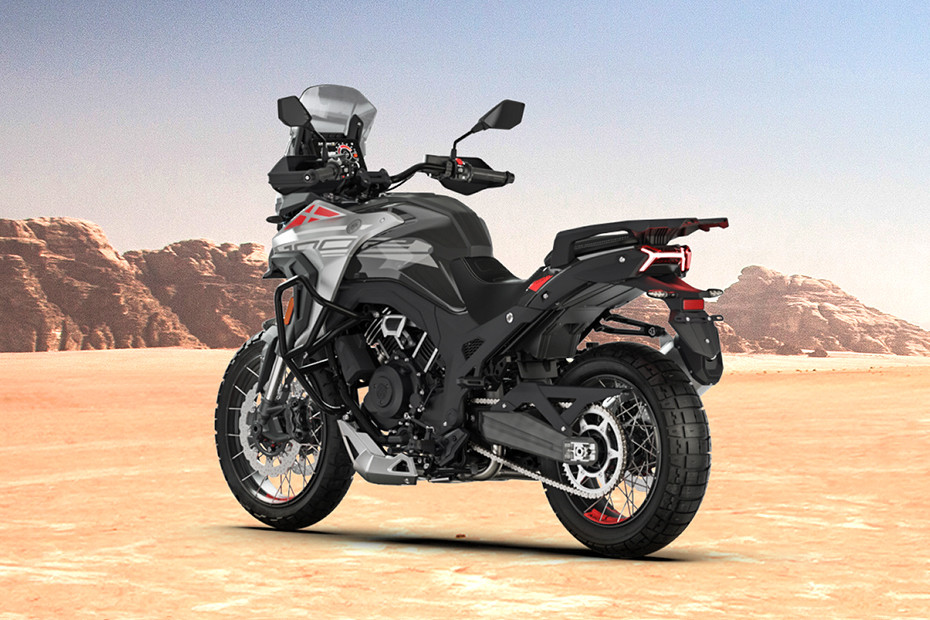 Tampak belakang kanan serong Morbidelli T1002VX