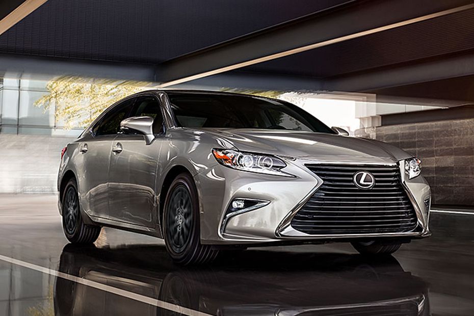 Lexus ES (2013-2018) Front Medium View