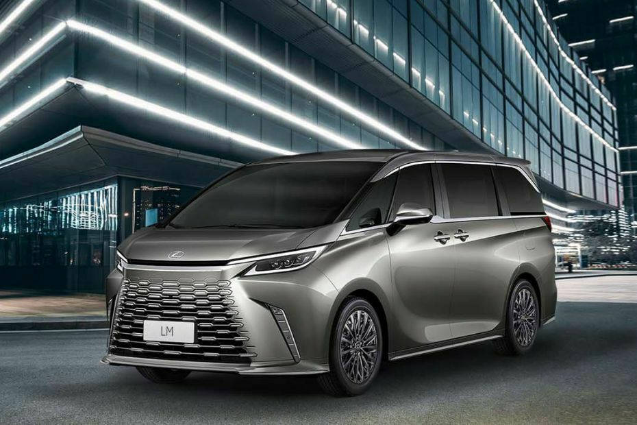 Mobil Lexus LM 500h 4-Seater 2024 di Indonesia