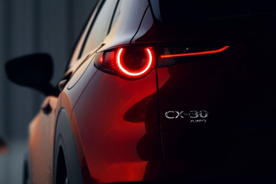 Mazda CX-30 lampu belakang