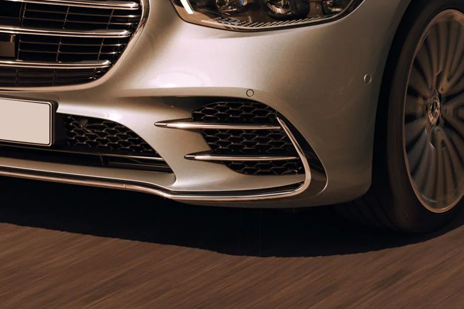 thumbnail image 2 of Genuine Mercedes-Benz S-Class Front Fog Lamp Grille - Passenger Right Side (2218850253) 2 of 3