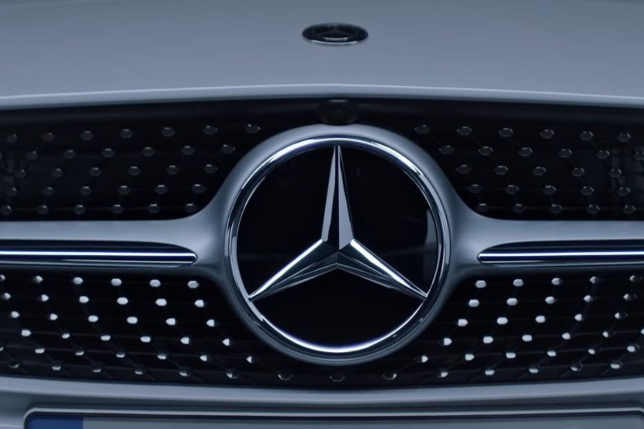 Mercedes Benz CLA-Class Branding