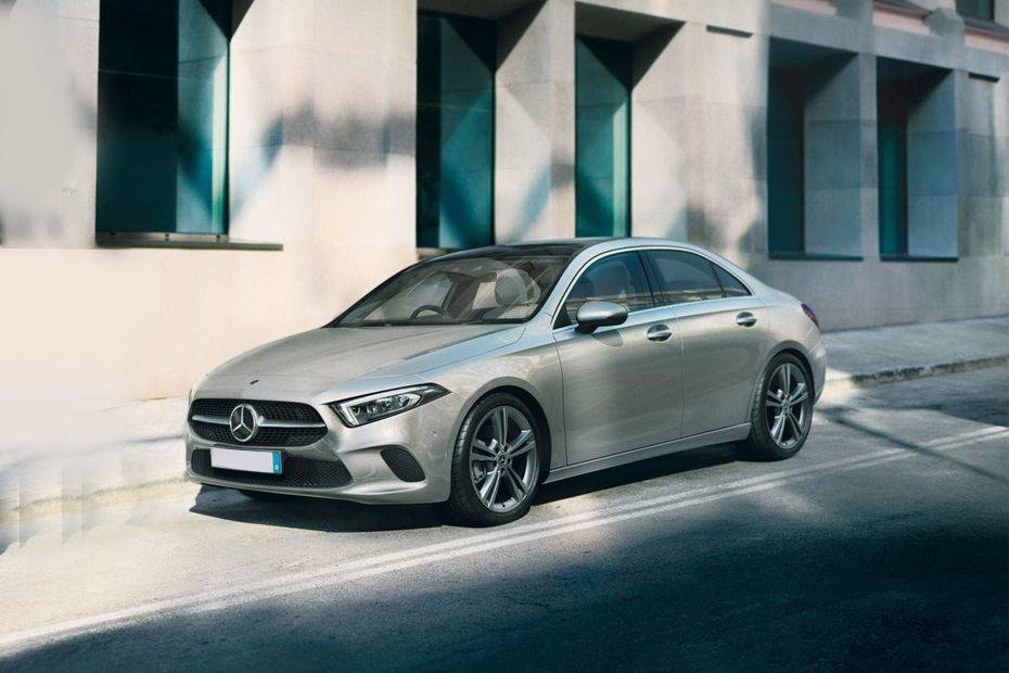 Mobil Mercedes Benz A-Class Sedan 2024 di Indonesia