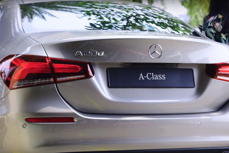 Mercedes Benz A-Class Sedan lampu belakang