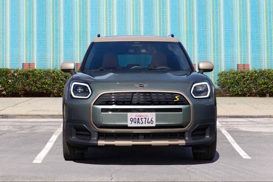 MINI Electric Countryman Tampak Depan