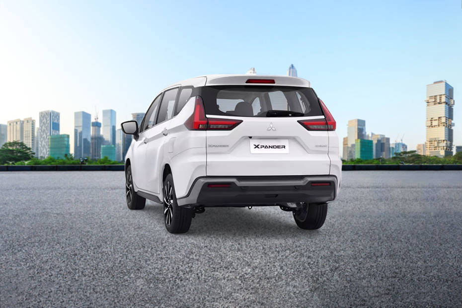 Rear Medium View of Mitsubishi Xpander Rear Medium View of Mitsubishi Xpander