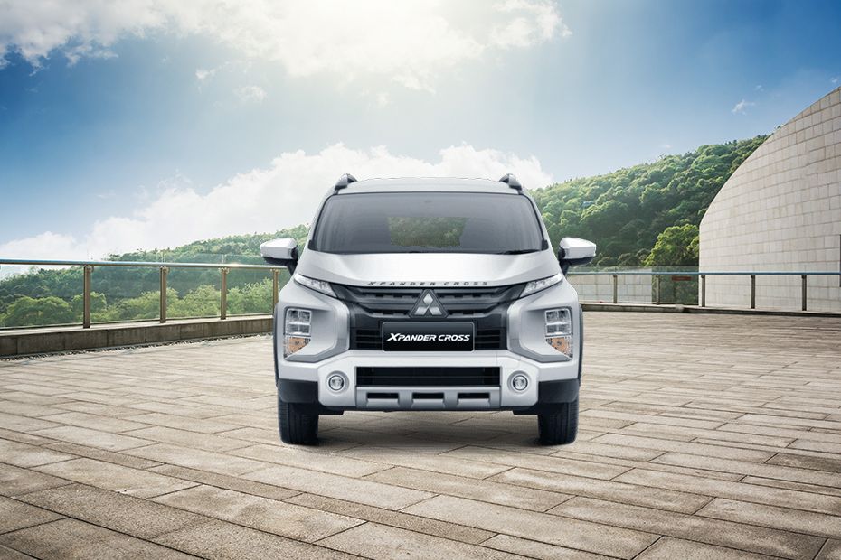 Mitsubishi Xpander Cross (2016-2018) Full Front View Full Front View of Xpander Cross (2016-2018)