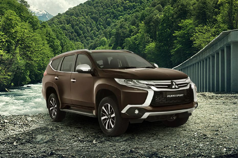 Mitsubishi Pajero Sport (2016-2020) Front Cross Side View Mitsubishi Pajero Sport (2016-2020) Front Cross Side View