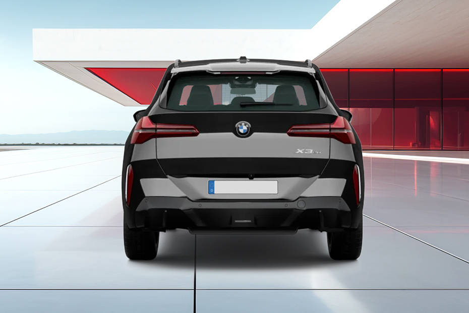 Full Rear View of BMW X3 Full Rear View of BMW X3