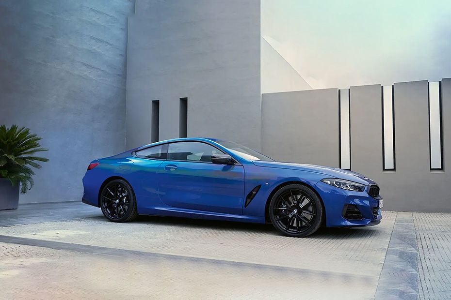 BMW 8 Series Coupe 2023 Indonesia