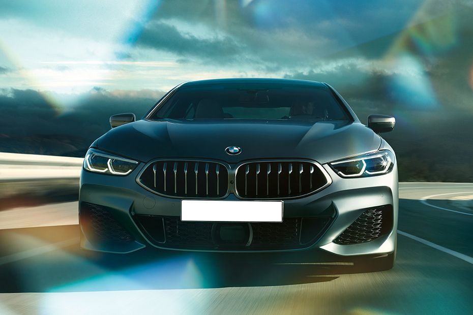 Tampak Depan BMW 8 Series Gran Coupe Tampak Depan BMW 8 Series Gran Coupe