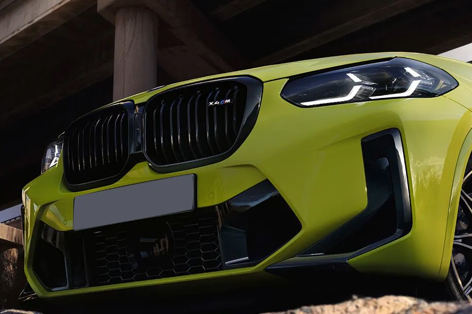 BMW X4 M Grille View