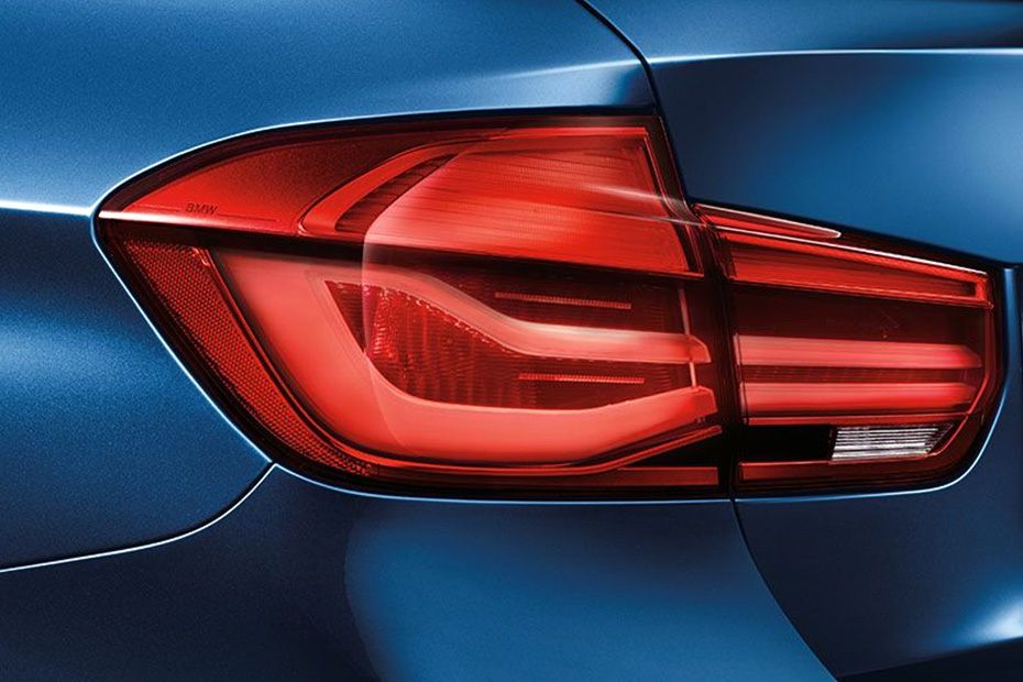 BMW 3 Series Sedan (2015-2018) lampu belakang BMW 3 Series Sedan (2015-2018) lampu belakang