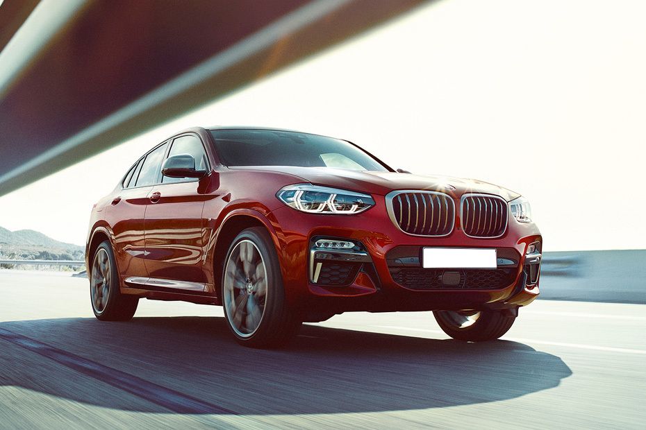 BMW X4 (2016-2018) Front Cross Side View BMW X4 (2016-2018) Front Cross Side View