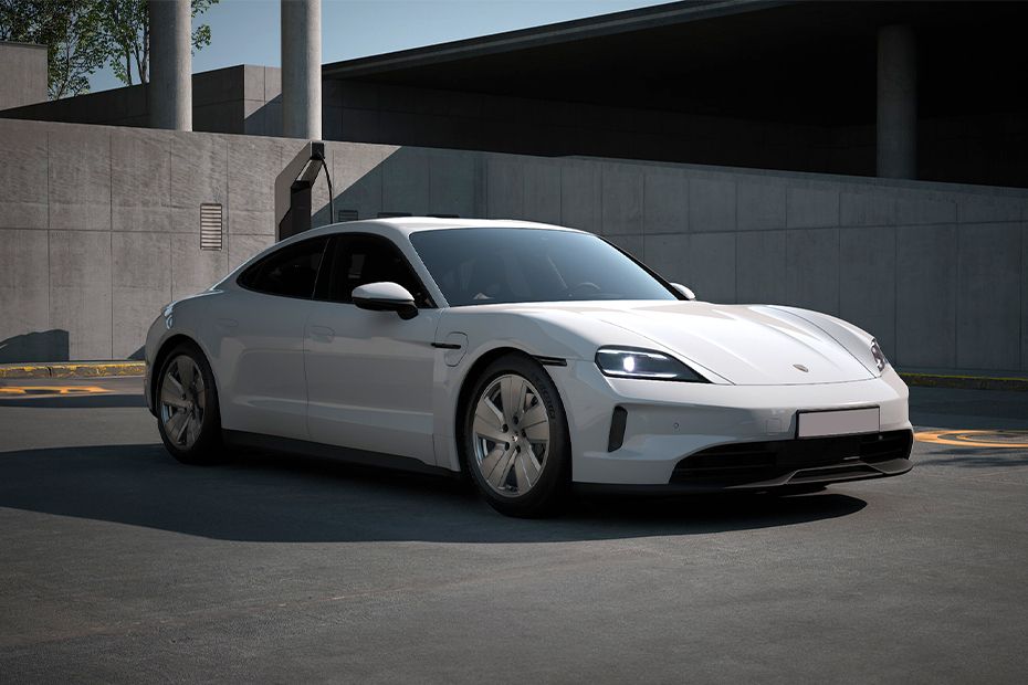 Mobil Porsche Taycan Turbo 2026 di Indonesia