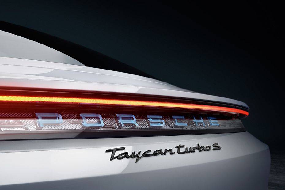 Rear Fog Lamp of Porsche Taycan Rear Fog Lamp of Porsche Taycan