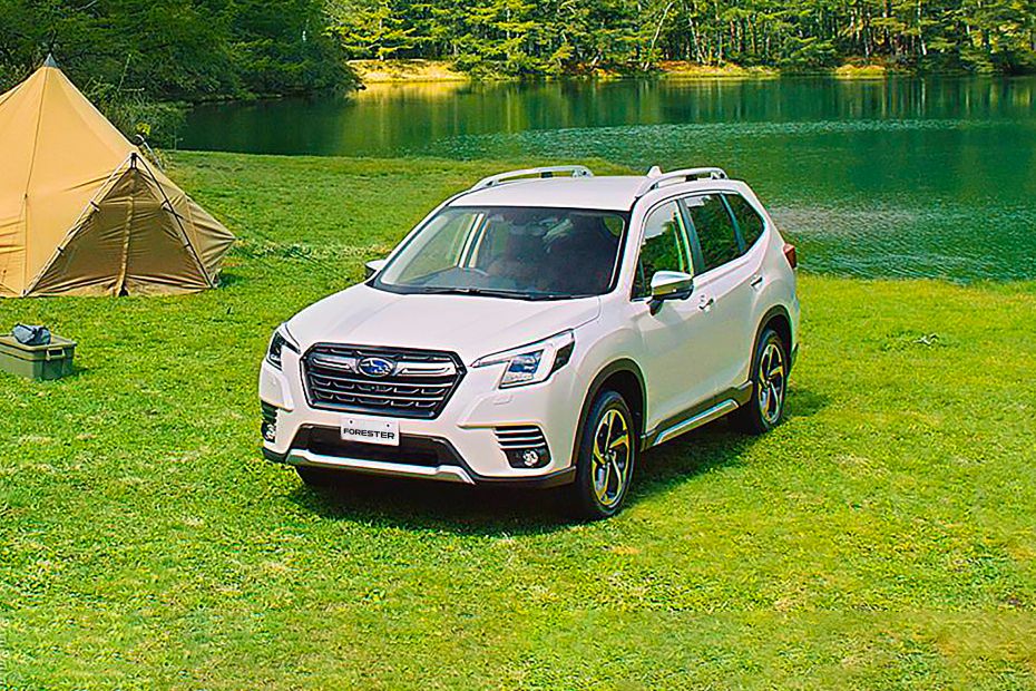https://imgcdn.oto.com/large/gallery/exterior/36/317/subaru-forester-front-angle-low-view-726314.jpg