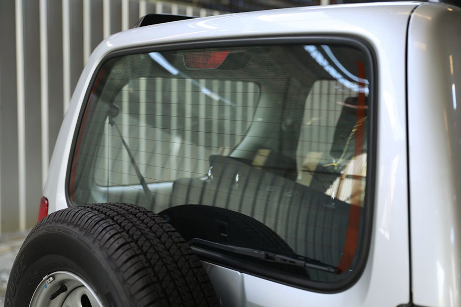 Tampak wiper Jimny (2017-2018) Tampak wiper Jimny (2017-2018)