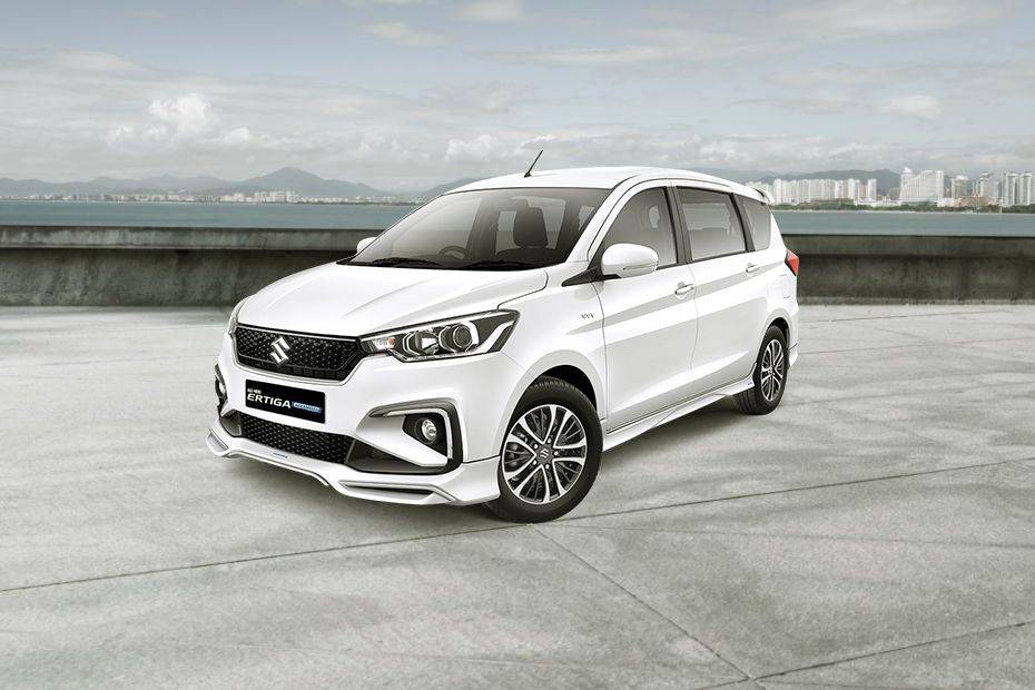 Tampak depan Ertiga Smart Hybrid, sudut rendah Tampak depan Ertiga Smart Hybrid, sudut rendah