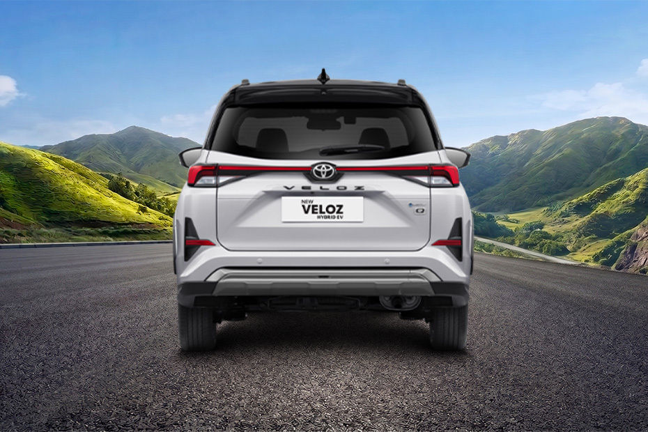 Tampak belakang Veloz Hybrid EV