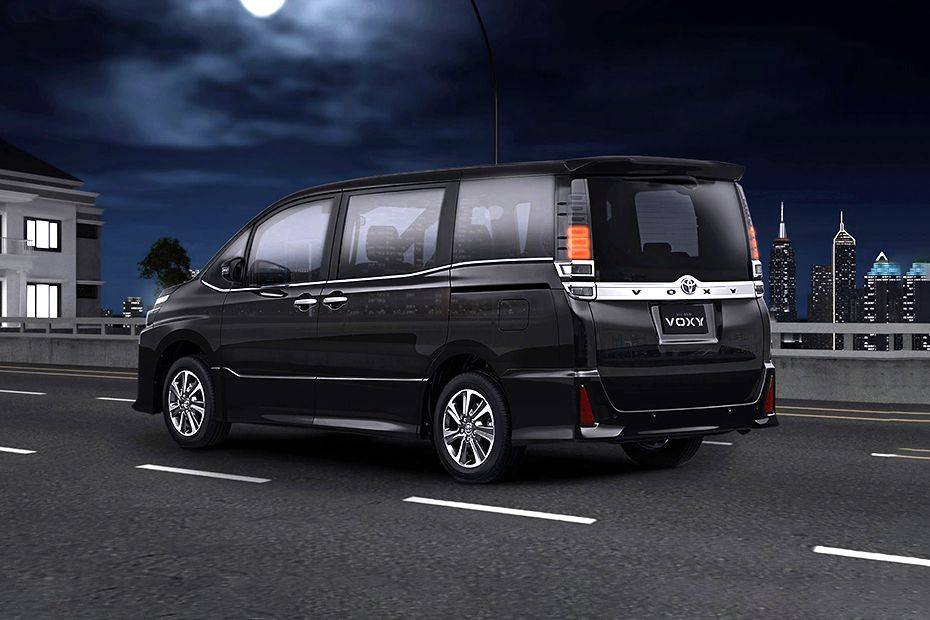 Toyota voxy расход топлива