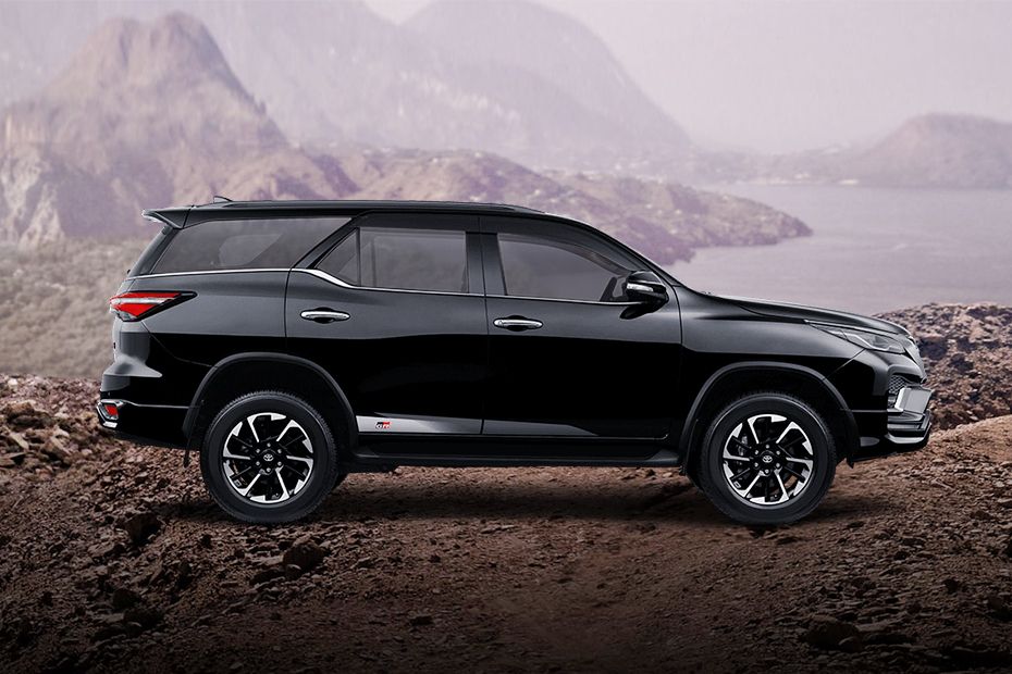 Toyota Fortuner 2024 4x4 2.8 GR Sport AT DSL Price, Review and Specs
