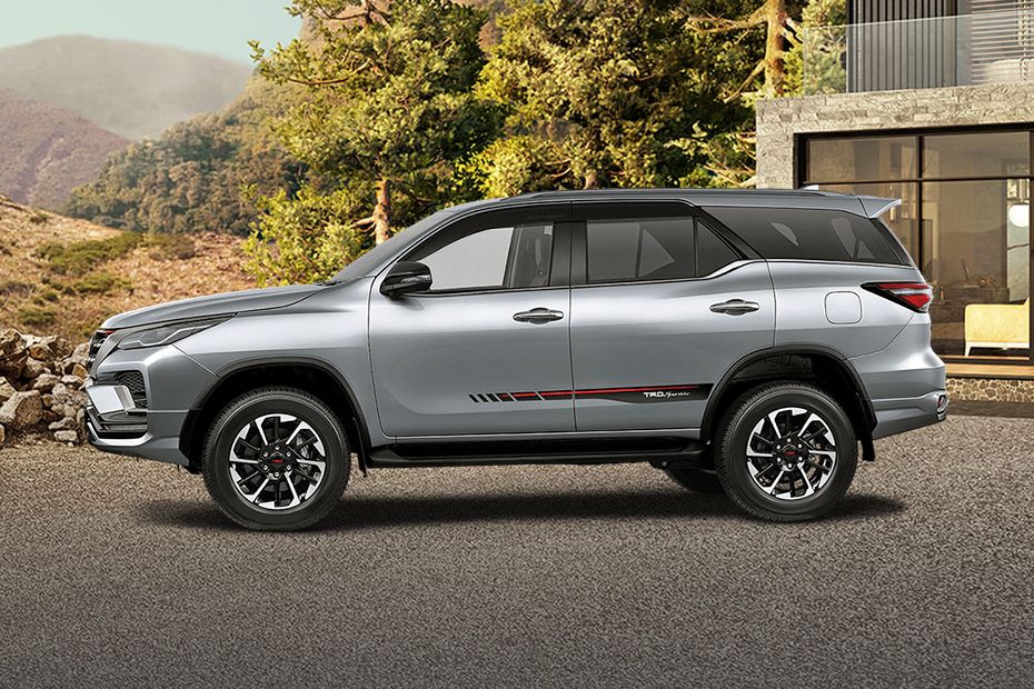 Fortuner Side view Fortuner Side view