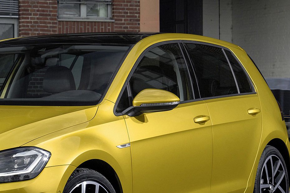 Volkswagen Golf 2018 Drivers Side Mirror Front Angle