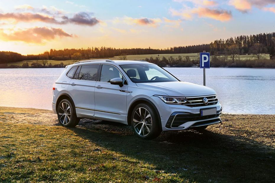 Volkswagen Tiguan Allspace Front Angle Low View