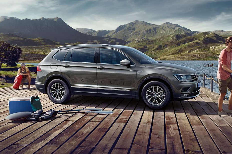 Tampak depan medum angle Tiguan Allspace Tampak depan medum angle Tiguan Allspace