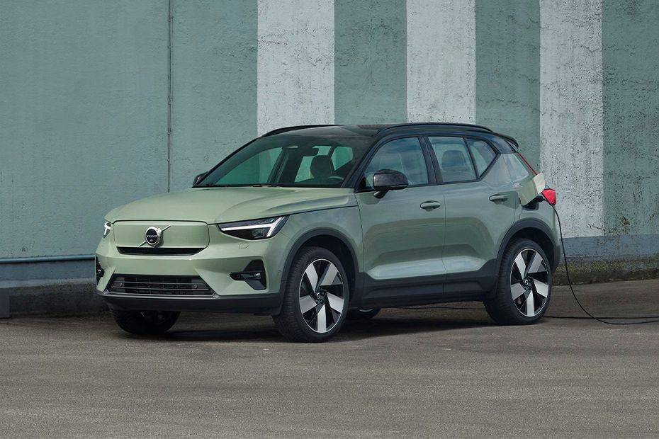 Mobil Volvo XC40 Recharge Electric 2024 di Indonesia