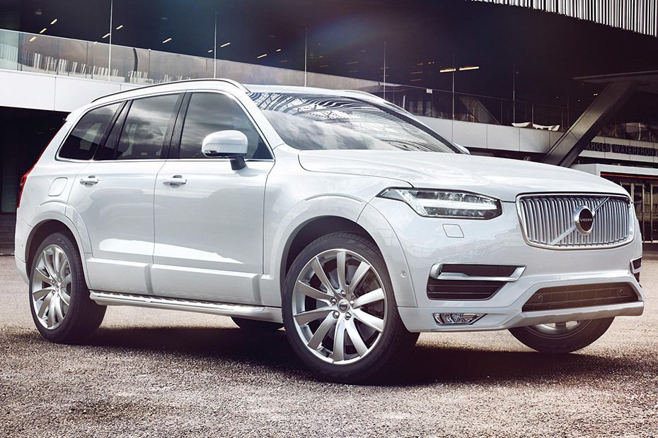 Volvo XC90 Front Cross Side View Volvo XC90 Front Cross Side View