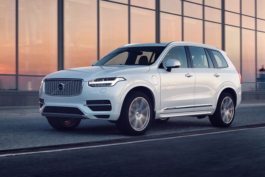 Volvo XC90 Front Side View Volvo XC90 Front Side View
