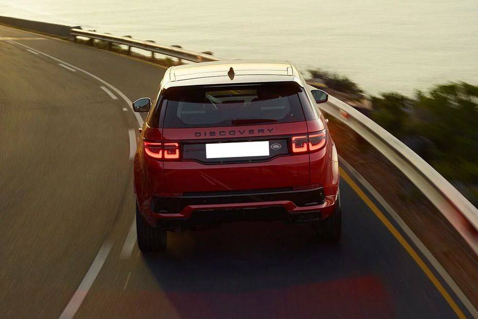 Tampak belakang Discovery Sport Tampak belakang Discovery Sport