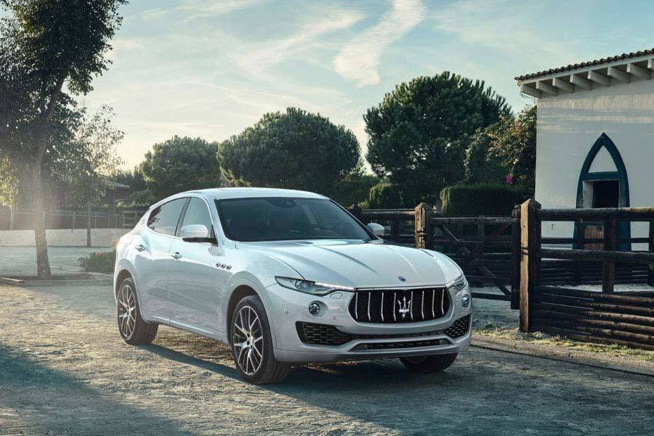 Maserati Levante Front Cross Side View