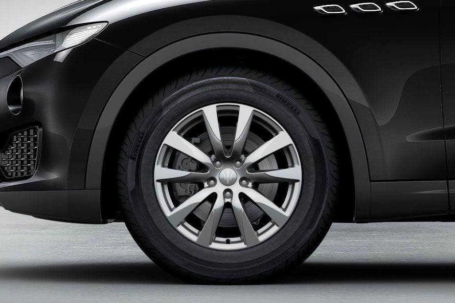 Maserati Levante Wheel